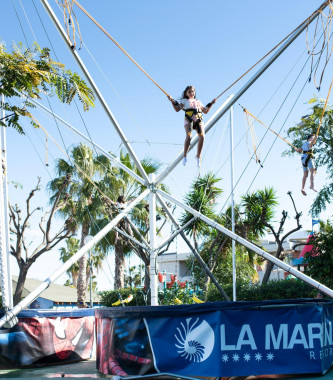 Entdecken Sie die Einrichtungen von La Marina, dem besten Campingplatz